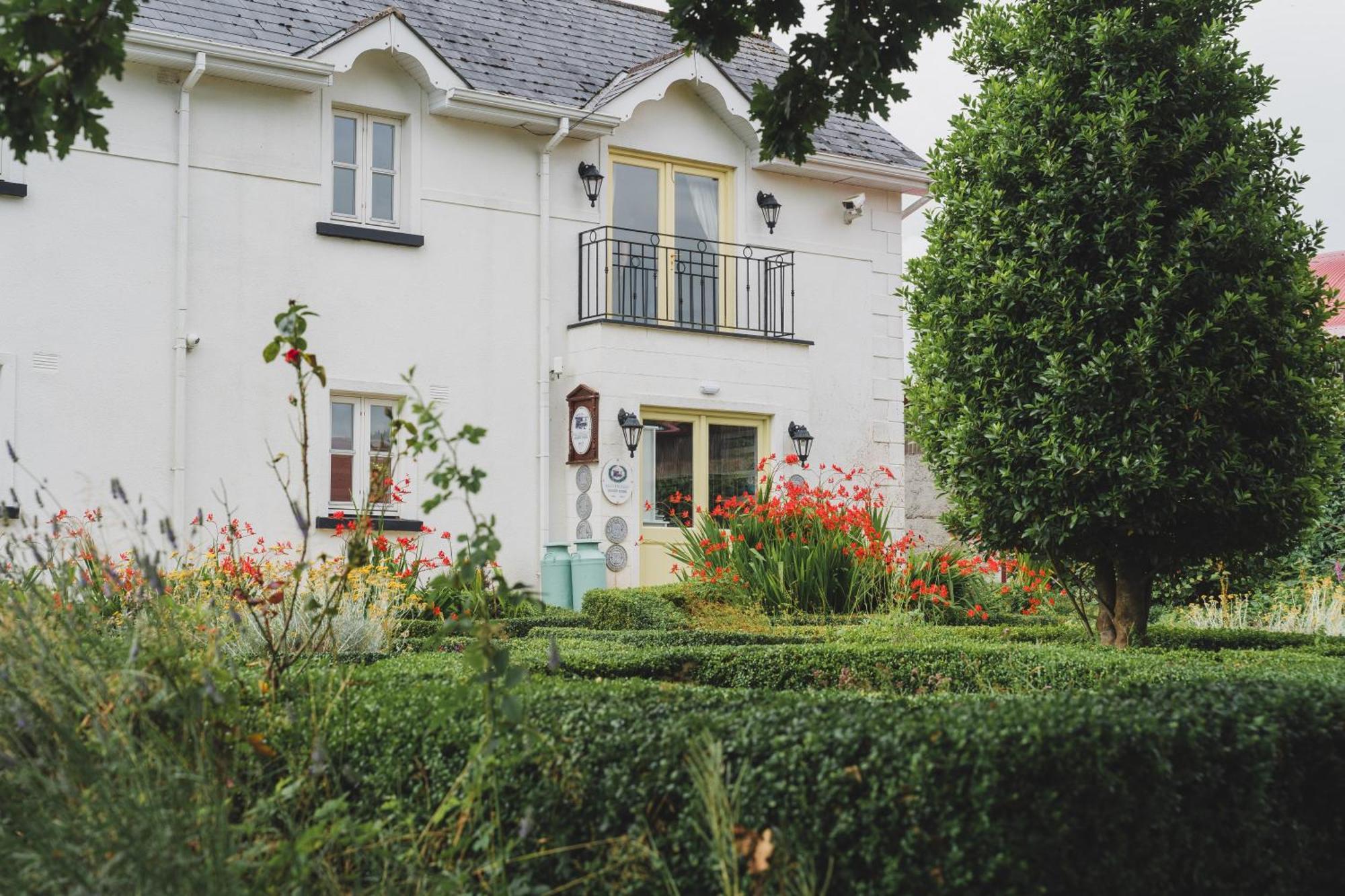 Ballyknocken Milking Parlour Self Catering Apartment Coolnakilly Exterior photo